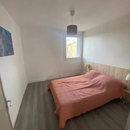 A - 80 M² Avec Balcon *