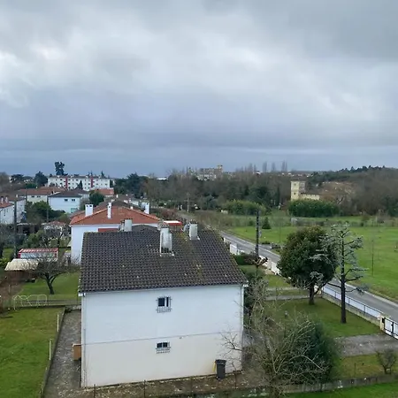 Apartamento à - 80 M² Avec Balcon *
